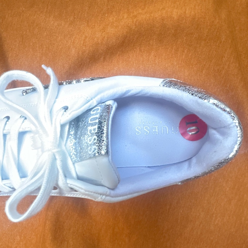 - Guess | Shoes - size 10 - Picture 9 of 11